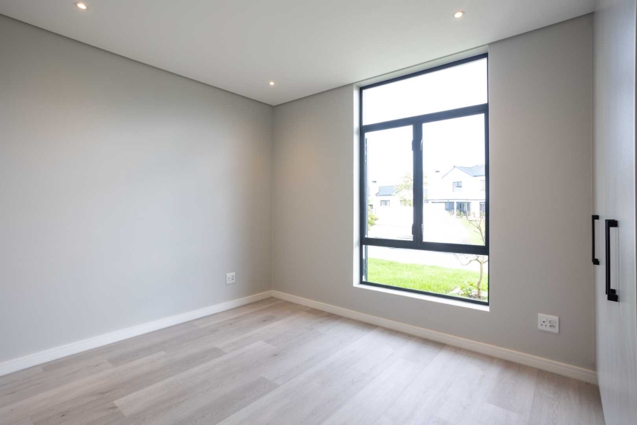To Let 4 Bedroom Property for Rent in Val De Vie Estate Western Cape